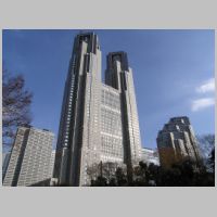 Tokyo Metropolitan Government Building (1991), photo Morio, Wikipedia.jpg